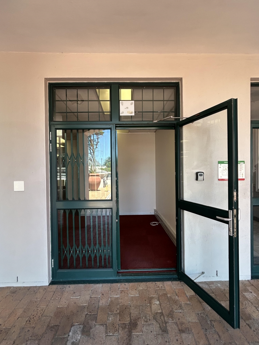 To Let Commercial Property for Rent in Tokai Western Cape